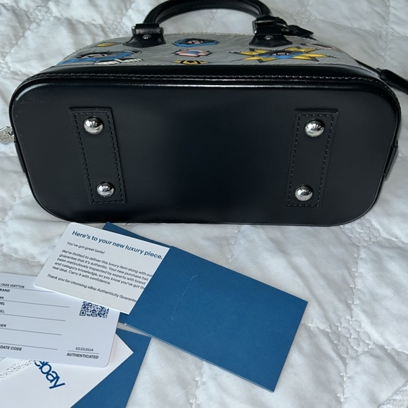 Rare limited edition Louis Vuitton Epi azteque Alma BB - Picture 16 of 16